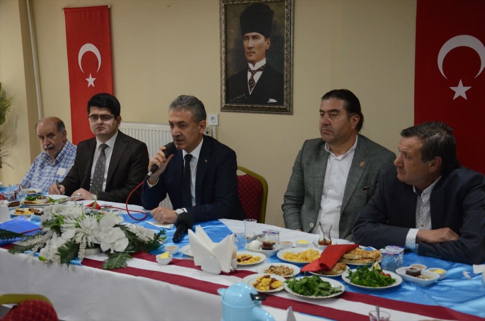 Karaman Valisi Akkoyun Gazetecilerle Bir Araya Geldi