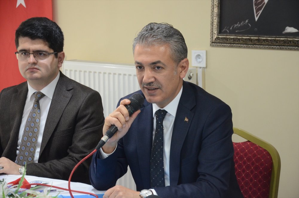 Karaman Valisi Akkoyun Gazetecilerle Bir Araya Geldi