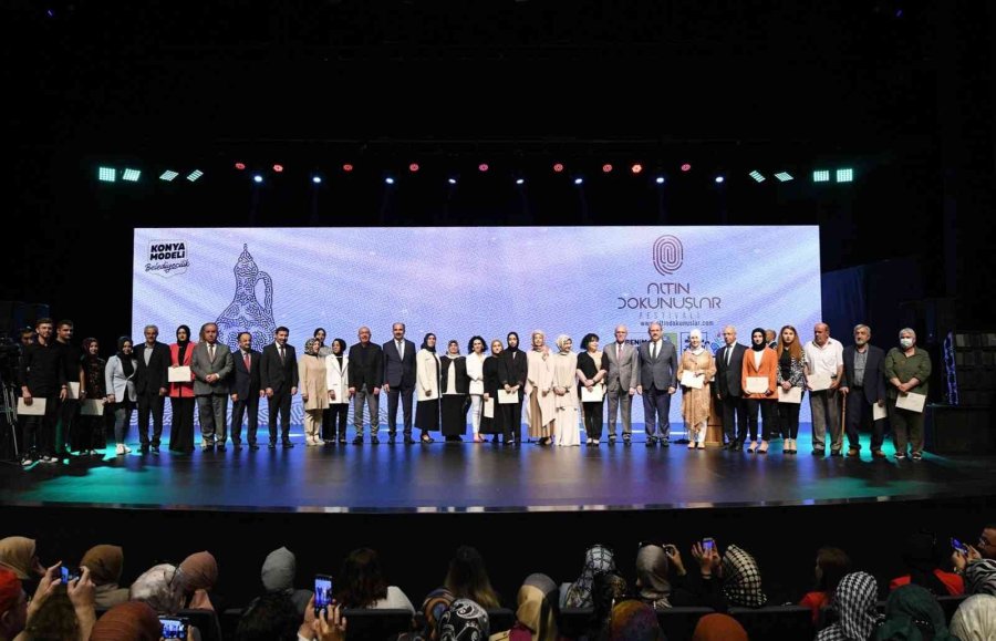 16. Altın Dokunuşlar “türk Dünyası” Temasıyla Açıldı