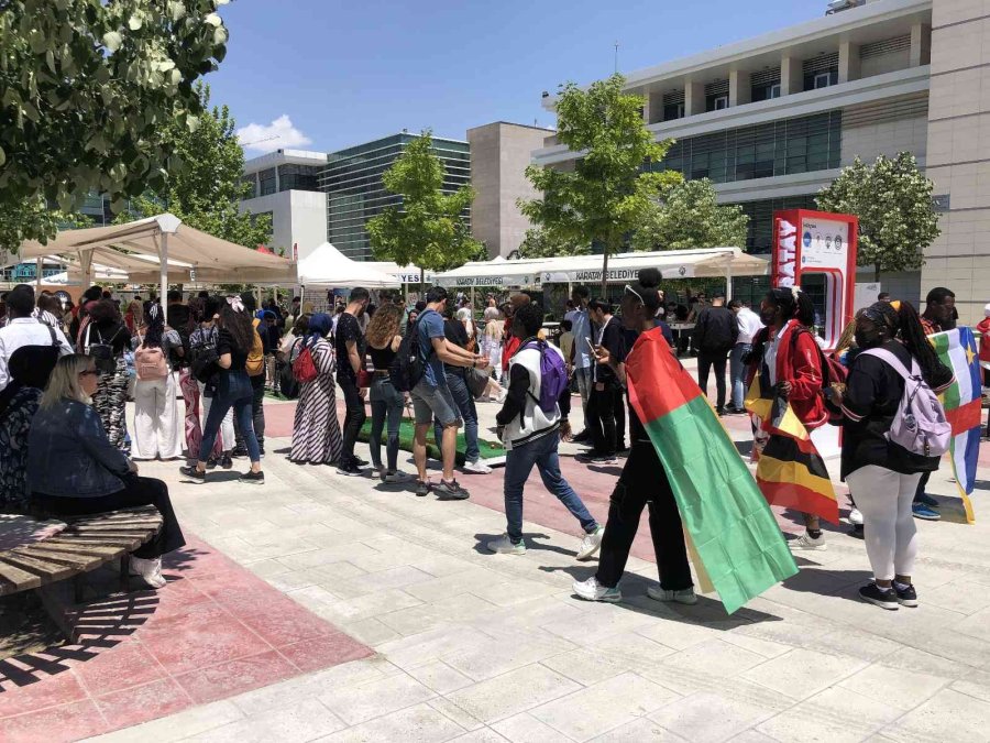 Kto Karatay Üniversitesi’nden Yapay Zeka Temalı Renkli Bahar Şenliği