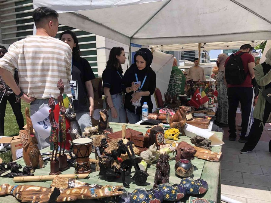 Kto Karatay Üniversitesi’nden Yapay Zeka Temalı Renkli Bahar Şenliği