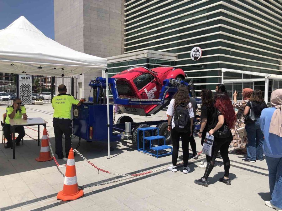 Kto Karatay Üniversitesi’nden Yapay Zeka Temalı Renkli Bahar Şenliği