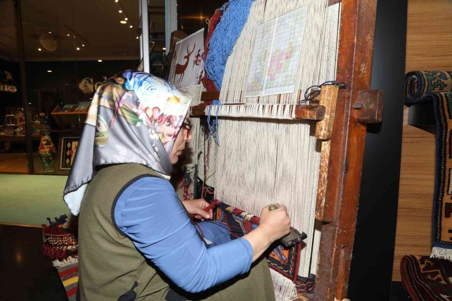 Konya’daki Kültür Festivalinde “türk Dünyası” Rüzgarı Esiyor