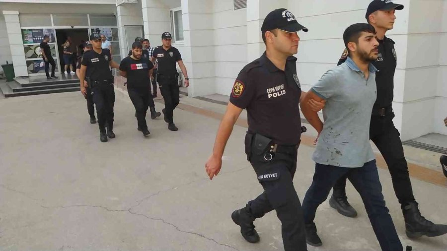 Mersin’deki Silahlı Kavganın Şüphelileri Tutuklandı