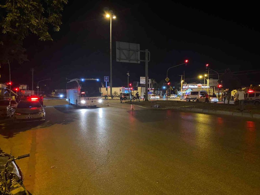 Çarptığı Motosikletlinin Ölümüne Sebep Olan Sürücü Aracını Bırakıp Böyle Kaçtı