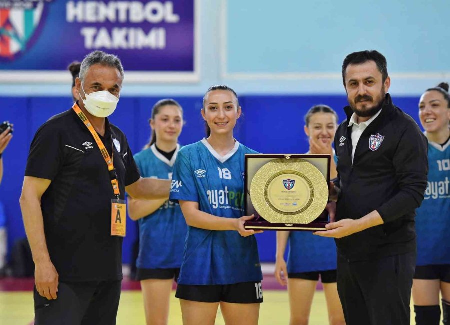 Konyaaltı Ligi Galibiyetle Bitirdi