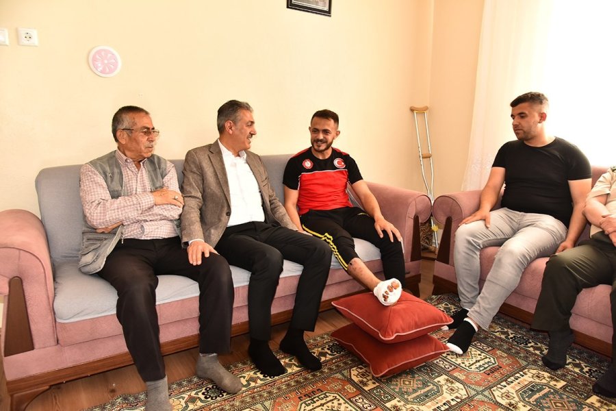 Vali Akkoyun’dan Pençe-kilit Operasyonu Gazisine Ziyaret