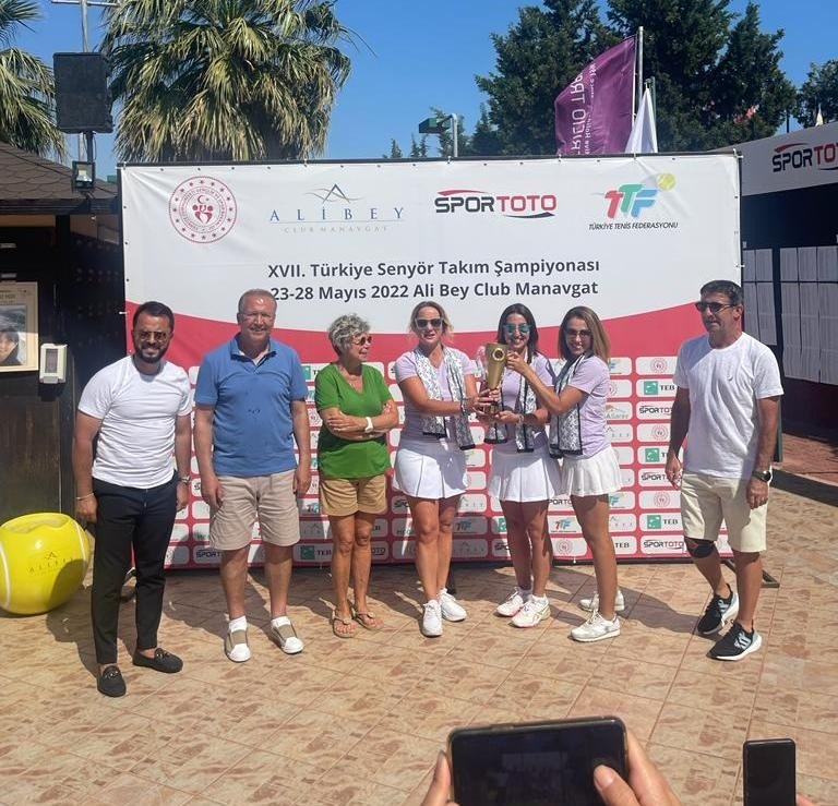 Mezitli’nin Tenisçileri Şampiyon Oldu