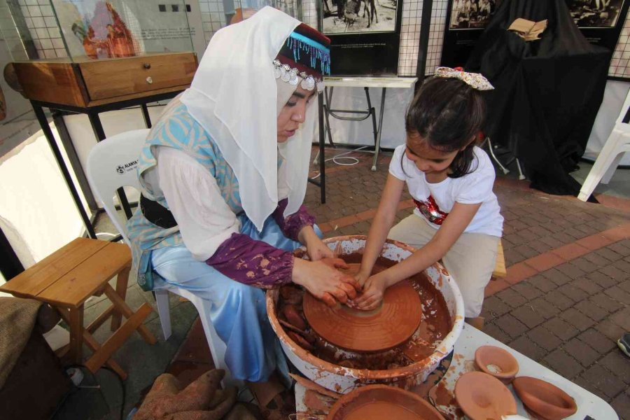 Alanya Kültürünü Yansıtan Stantlar Yoğun İlgi Gördü