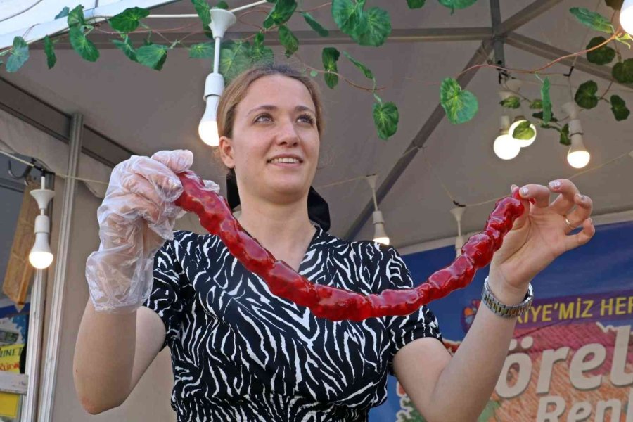 Antalya’da 7 Bölgeden 81 İlin Vatandaşını Bir Araya Getiren Festival