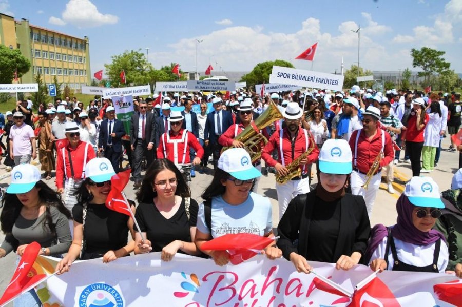 Asü’de Bahar Şenlikleri Başladı