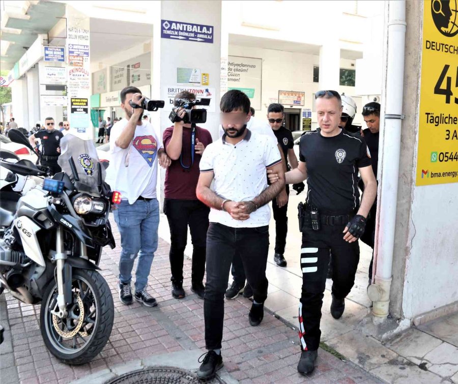 Bıçak İle Girdiği Bankada Etkisiz Hale Getirilince Gözyaşlarını Tutamadı