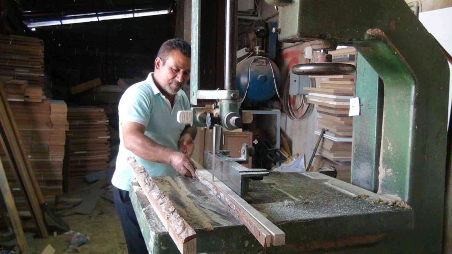 Mobilya Döşemecileri, 6 Bin Tl Maaşla Çalıştıracak Eleman Bulamıyor