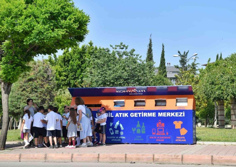 Konyaaltı’nda Öğrencilere Geri Dönüşüm Eğitimi