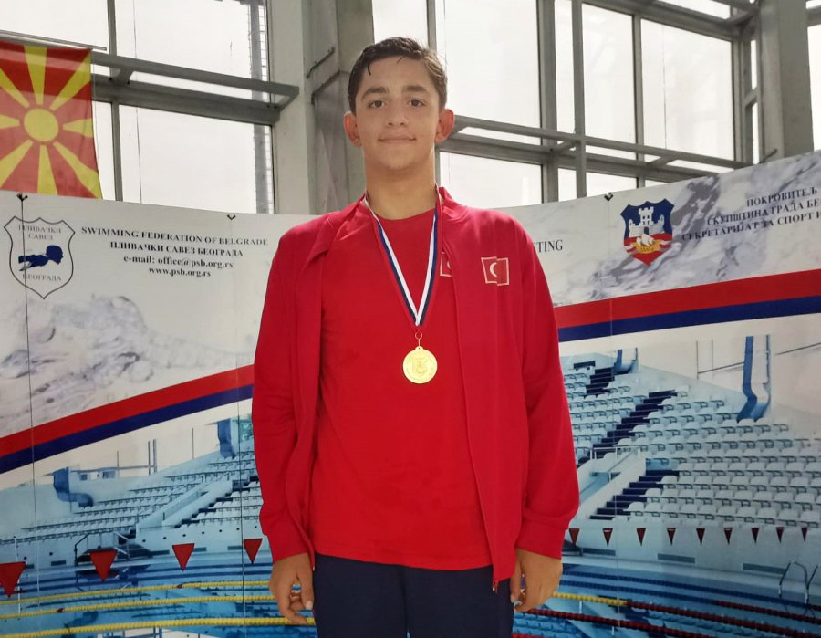 Antalyasporlu Yüzücüler Belgrad’da 4 Altın Madalya Kazandı