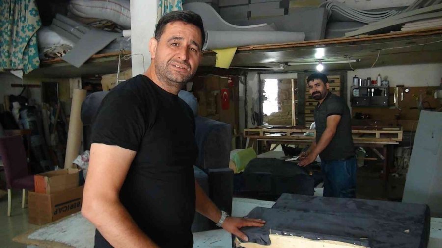 Mobilya Döşemecileri, 6 Bin Tl Maaşla Çalıştıracak Eleman Bulamıyor