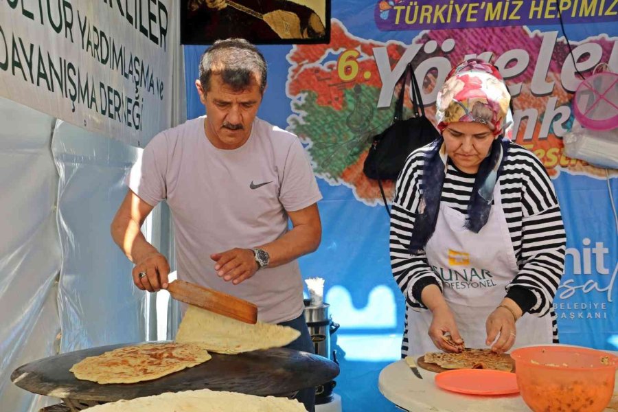 Antalya’da 7 Bölgeden 81 İlin Vatandaşını Bir Araya Getiren Festival