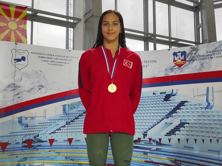 Antalyasporlu Yüzücüler Belgrad’da 4 Altın Madalya Kazandı