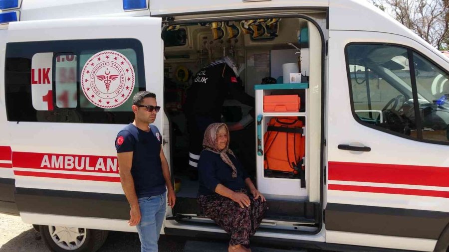 Çocukların Ateşle Oyunu Saman Yüklü Kamyoneti Yaktı