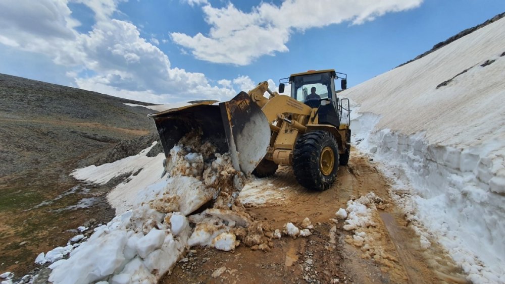 Yörüklerin Toroslar'a Göç Edeceği Yollar Açılıyor