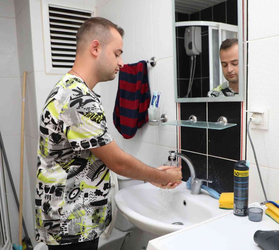 Üniversite Öğrencileri Evlerinde Aylık 5 Ton Suyu Ücretsiz Kullanıyor.