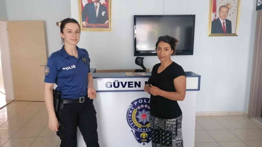 Cüzdanı Kaybettiğine 1 Gün Sonra Farkına Varıp, Kavuşunca Büyük Sevinç Yaşadı