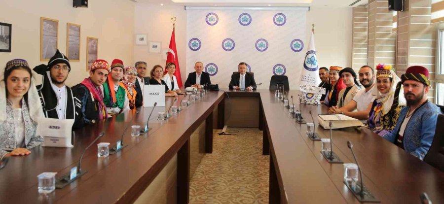 Esogü’de Üniversiteler Arası Halk Dansları Ve Müzik Festivali Başladı