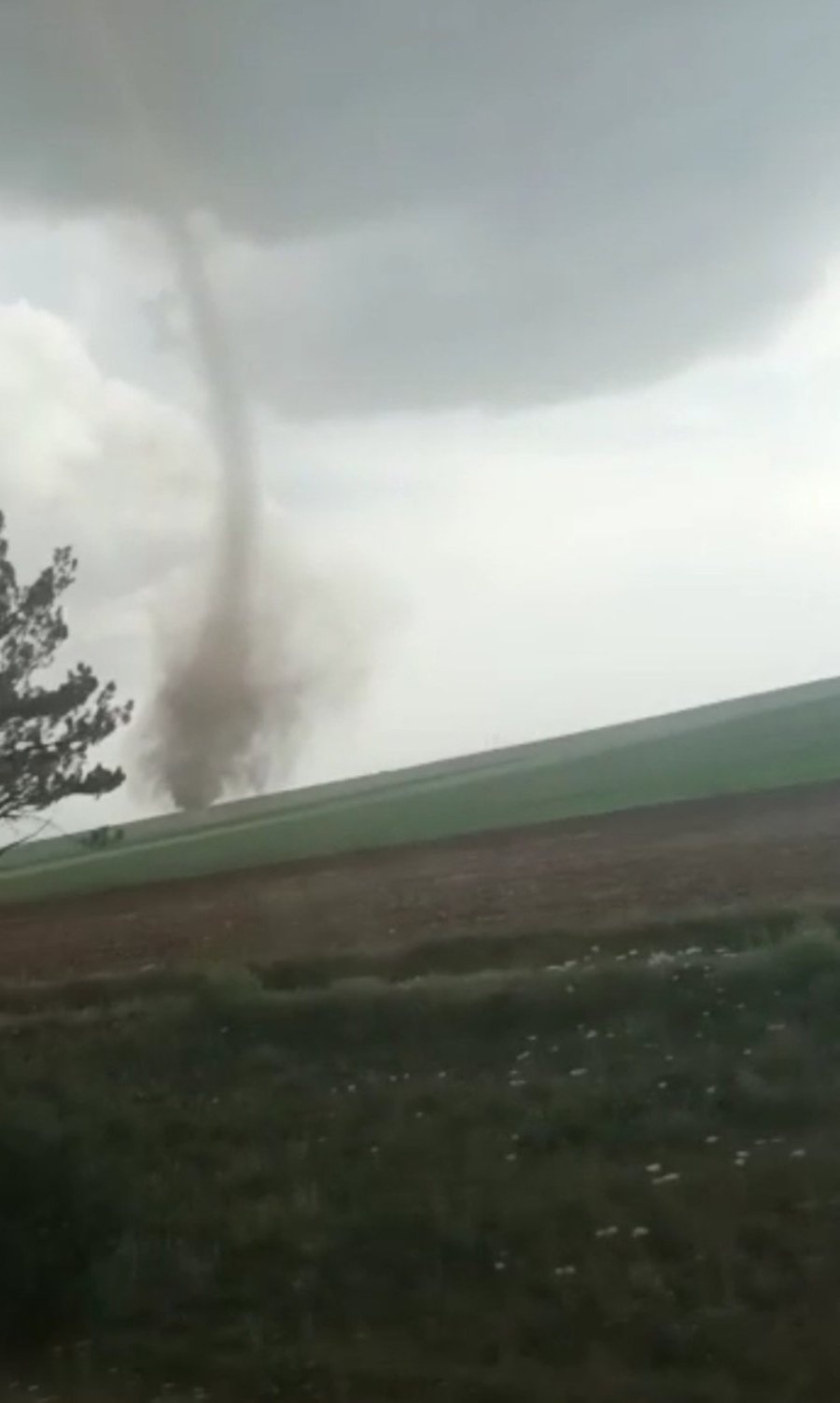 Haziran Ayının Girişinde Hortum Ve Dolu Etkili Oldu