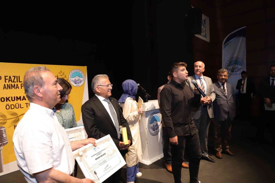 Necip Fazıl Kısakürek Şiir Okuma Yarışması’nda Ödüller Sahiplerini Buldu