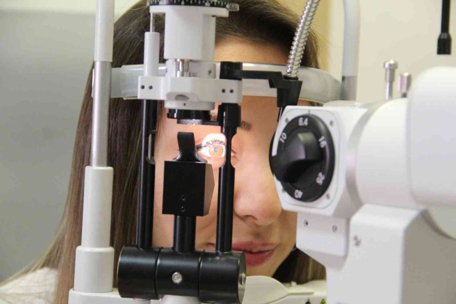 Göz Hastalıkları Uzmanı Erten: "çağın Hastalığı Göz Kuruluğuna Dikkat"