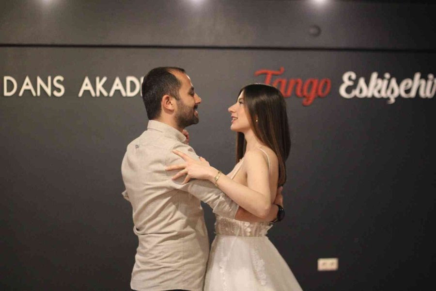 Koreografilerden Düğün Dansına Doğru