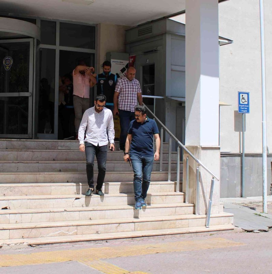 Hayali Dükkanda, Olmayan Yedek Parçalarla Vatandaşları Dolandıran 3 Kişi Tutuklandı