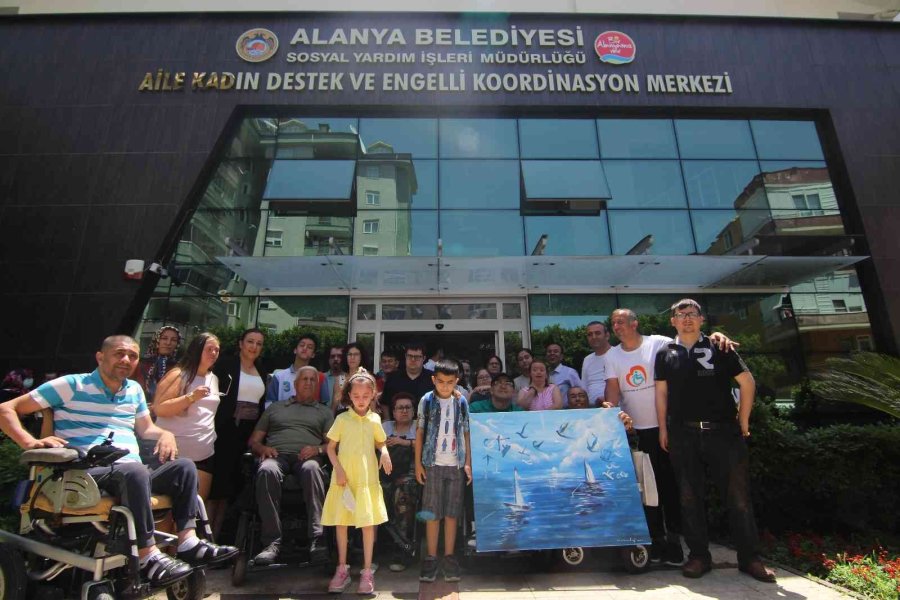 Ressam Cam Emre Dağ’dan, Alanya’da Okullarda Canlı Performans