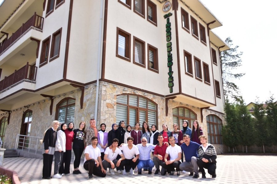 İnönülü Öğrencilerden Başkan Bozkurt’a Ziyaret