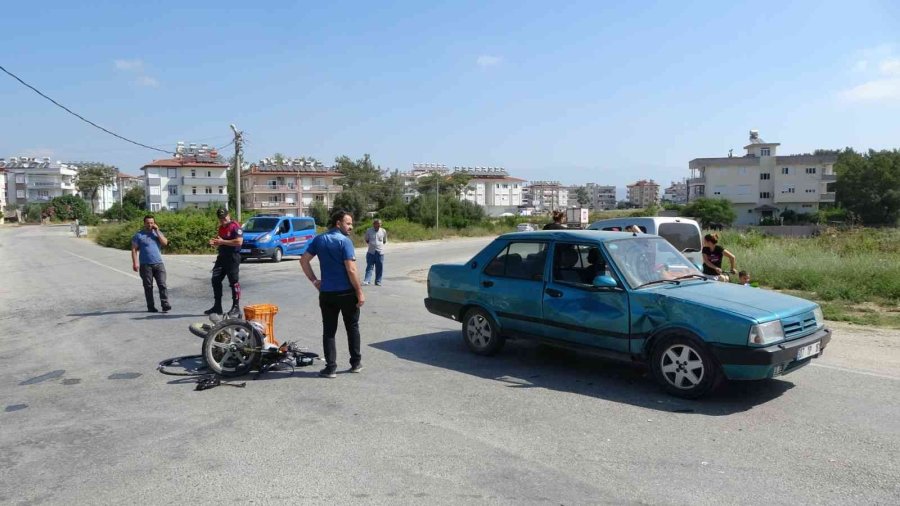 Manavgat’ta Otomobil İle Motosiklet Çarpıştı: 2 Yaralı