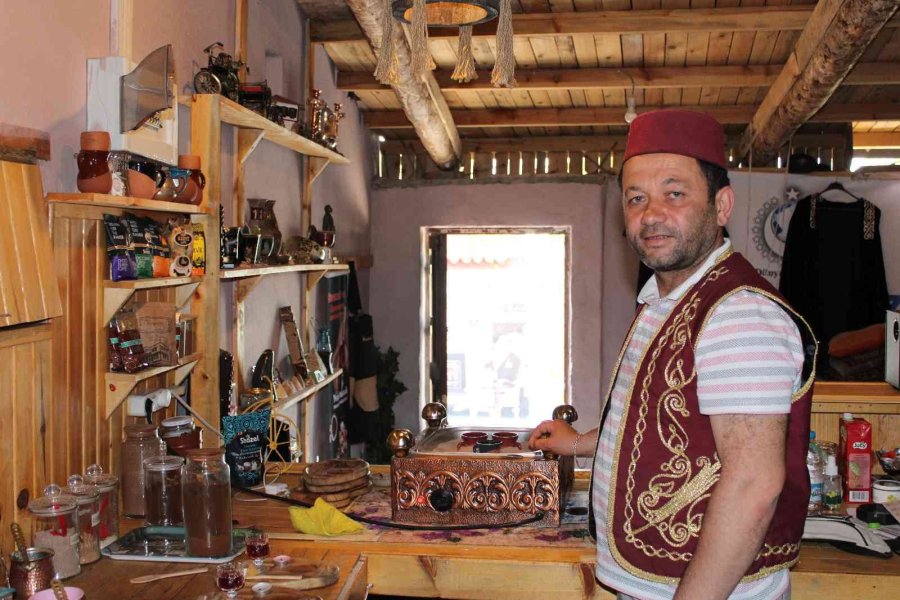 Türk Kahvesinin Tadı Kızıl Deniz Kumuyla Ayrı Bir Lezzetli