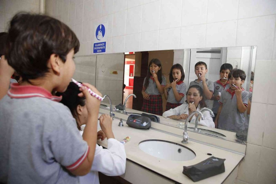 Döşemealtı’nda Ahenk Projesi Çerçevesinde Ağız Ve Diş Sağlığı Eğitimi