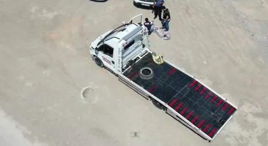 Polis Denetim Yaptığı Dron İle Silah Kaçakçısını Yakaladı
