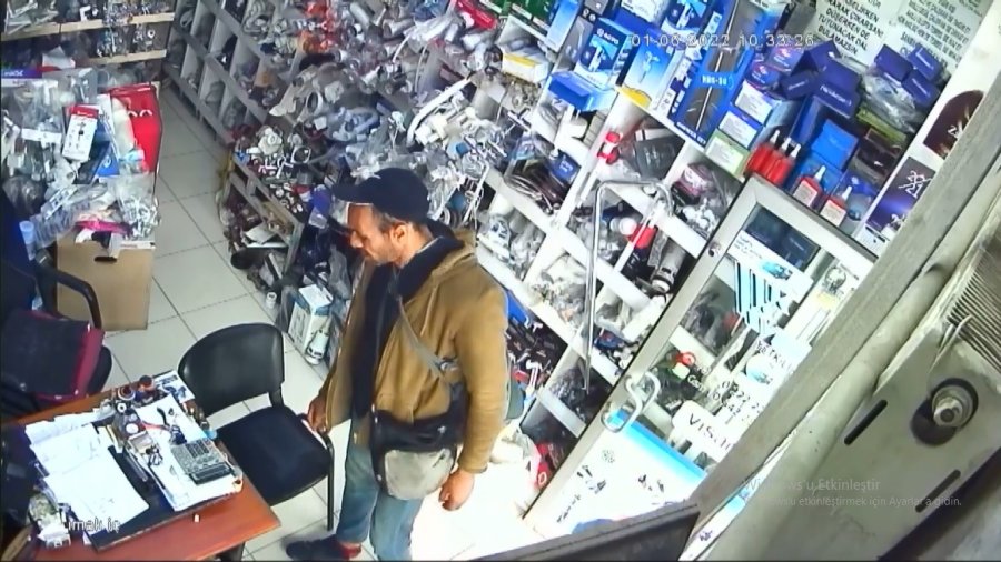 Tesisatçıdaki Hırsızlık Güvenlik Kameralarına Böyle Yakalandı