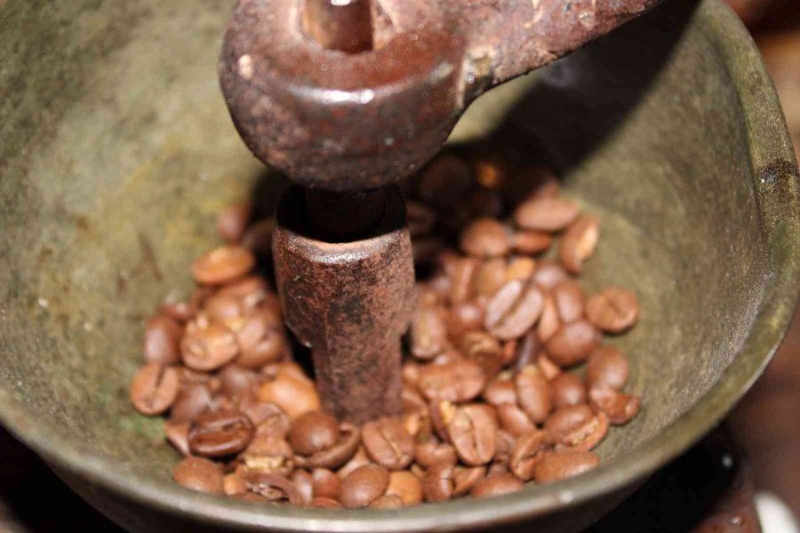 Türk Kahvesinin Tadı Kızıl Deniz Kumuyla Ayrı Bir Lezzetli