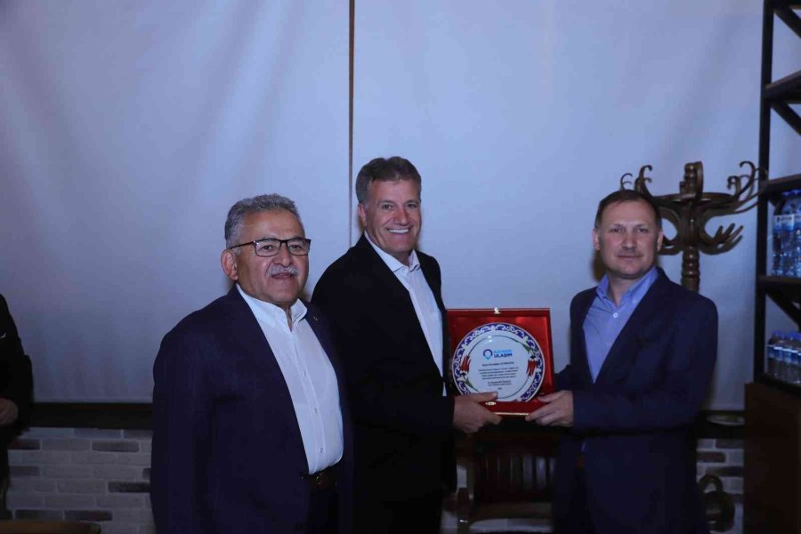 Gündoğdu İçin Veda Yemeği Düzenlendi