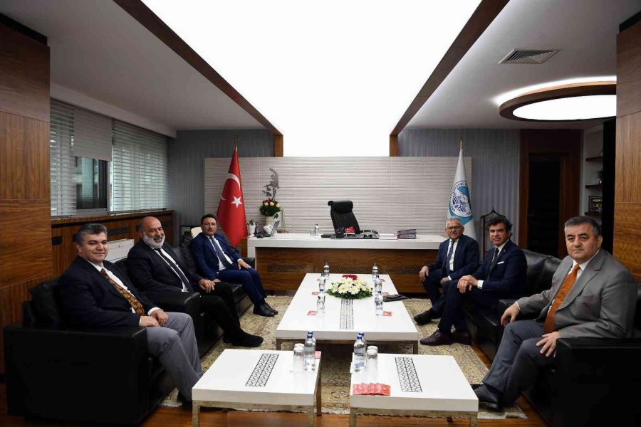 Vali Çiçek’ten Başkan Büyükkılıç’a Ziyaret