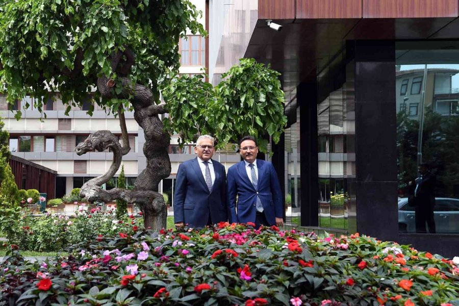 Vali Çiçek’ten Başkan Büyükkılıç’a Ziyaret