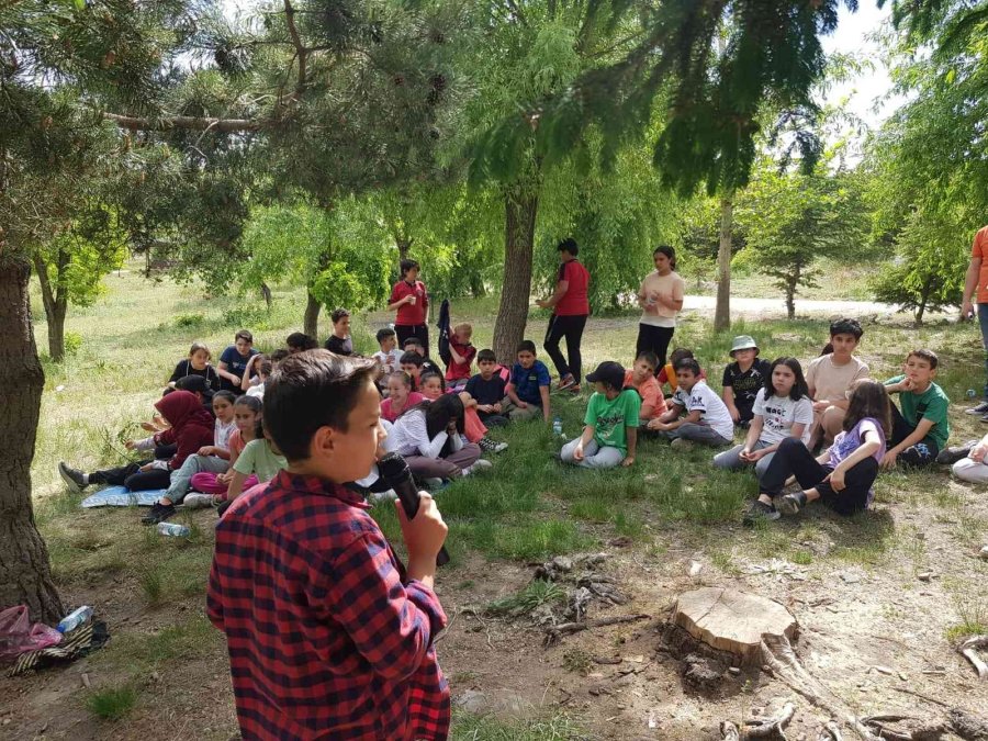 ‘çevreme Duyarlıyım, Değerlerime Sahip Çıkıyorum’ Projesi İle Öğrenciler Doğayı Temizledi.