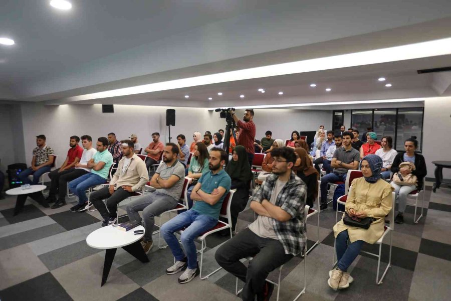 Başkan Yalçın Gençlerle Yapay Zekayı Konuştu