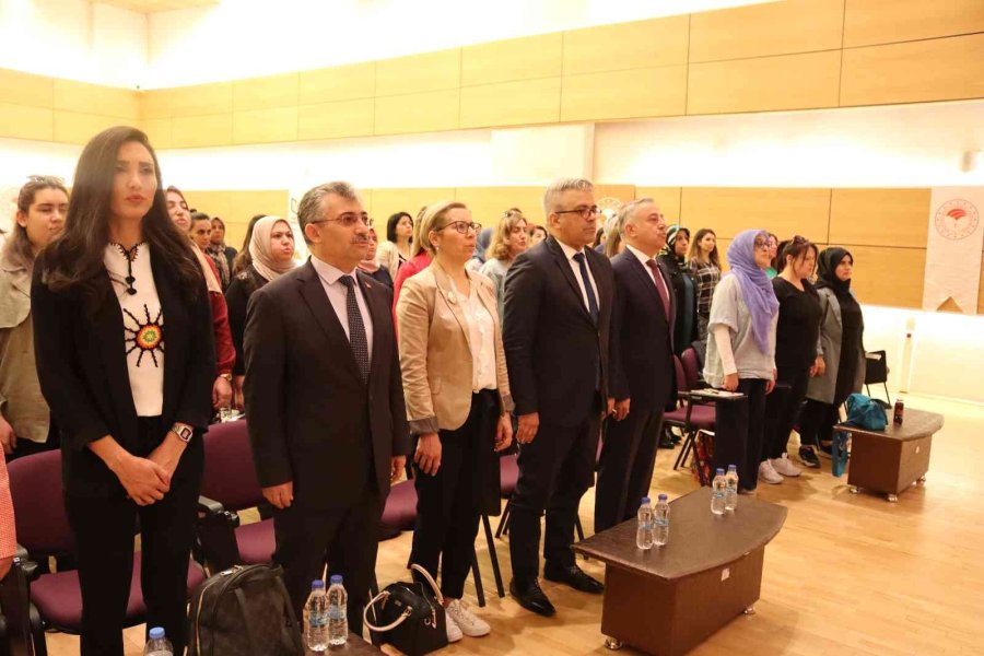 Kadın Çiftçiler Eğitimlerle Güçleniyor