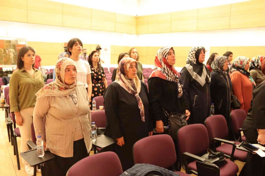 Kadın Çiftçiler Eğitimlerle Güçleniyor