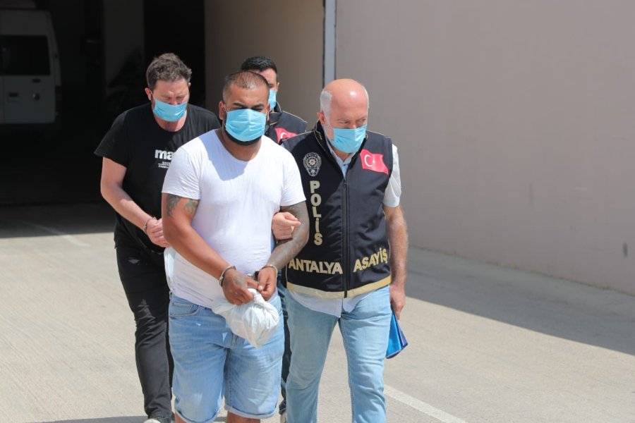 Antalya’da 41 Ekip 102 Personelle Eşzamanlı Aranan Şahıs Operasyonu