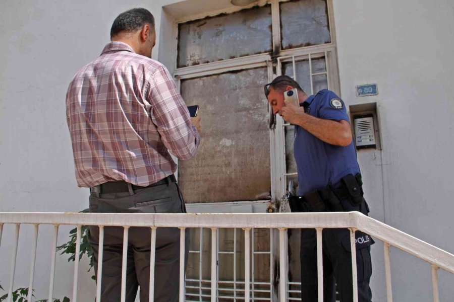 Boşaltılan Bankada Hırsızlık Teşebbüste Kaldı, Şüpheli Kadın Gözyaşlarını Tutamadı