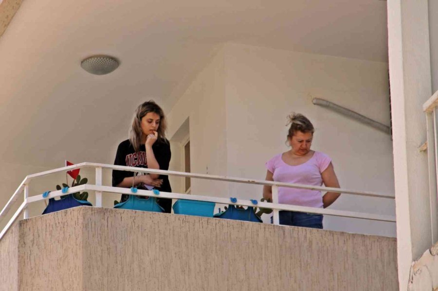 Boşaltılan Bankada Hırsızlık Teşebbüste Kaldı, Şüpheli Kadın Gözyaşlarını Tutamadı